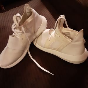 adidas Shoes - Women's Adidas Tubular Shoes adidas Shoes - Women's Adidas Tubular Shoes
